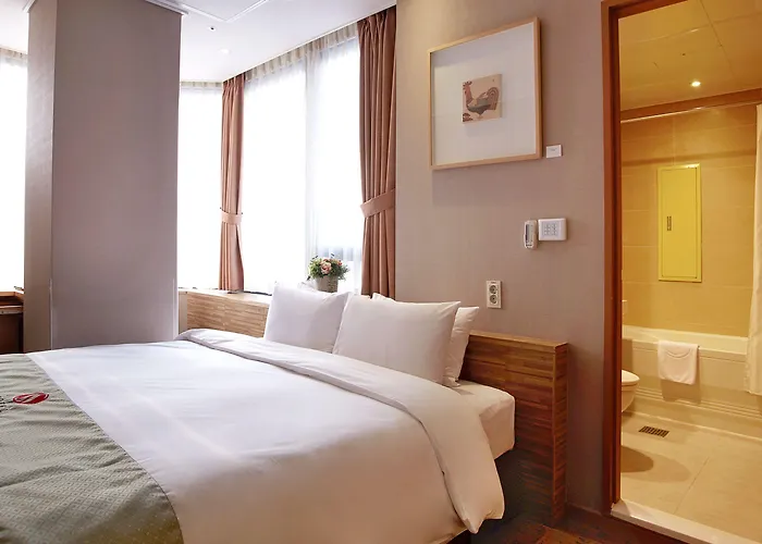 Skypark Myeongdong 3 3*