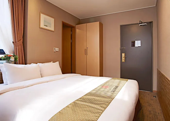 Hotel Skypark Myeongdong 3 3*