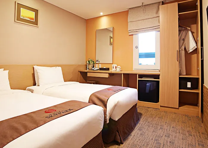 Skypark Myeongdong 3 Hotel 3*